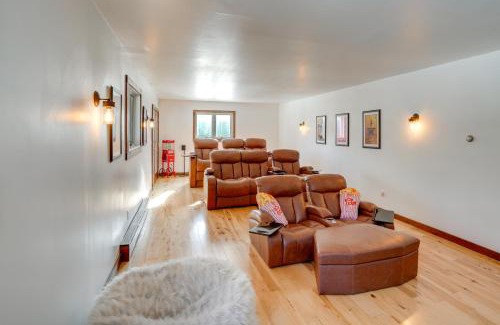 East Jewett House | 3 Mi to Colgate Lake Mtn-View Home, Deck and Grill!