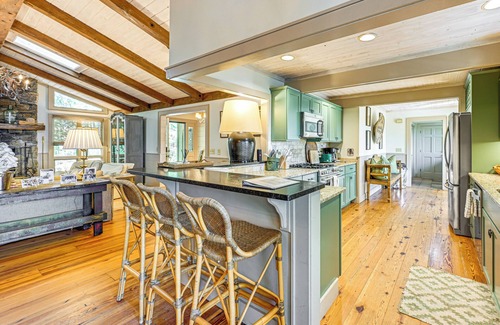 Glenville House | 3 Mi to Crossroads: Mtn-View Cottage in Cashiers