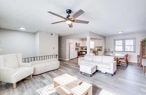 Bath House | 3 Mi to Cuyahoga Valley NP Fairlawn Family Home!