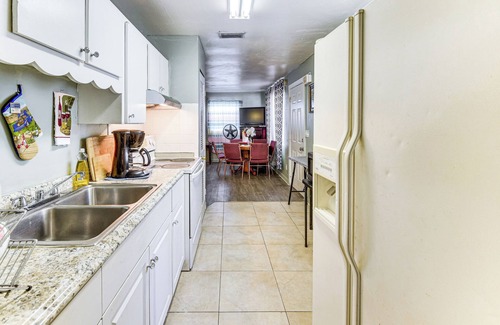 Daytona Beach House | 3 Mi to Daytona Beach: Sunny Retreat w/Patio