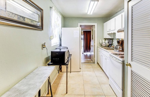 Daytona Beach House | 3 Mi to Daytona Beach: Sunny Retreat w/Patio