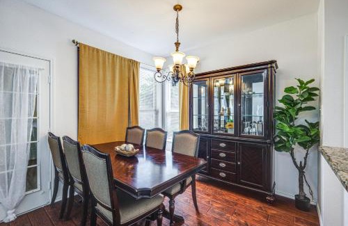 Euless House | 3 Mi to DFW Pet-Friendly Euless Home