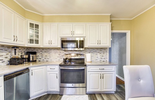 White Plains House | 3 Mi to Downtown: Spacious White Plains Home