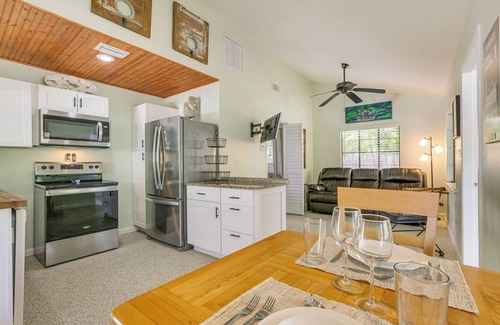 Edgewood Apartment | 3 Mi to Dtwn Fort Myers: Apt w/Outdoor Space