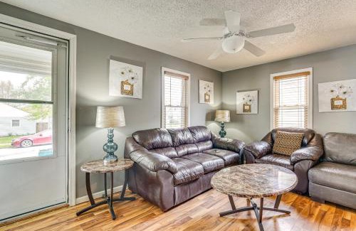 Fort Wayne House | 3 Mi to Dtwn Fort Wayne Home with Deck and Yard!