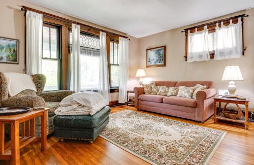Near Eastside Apartment | 3 Mi to Dtwn Indy 20th-Century Apt with Fenced Yard