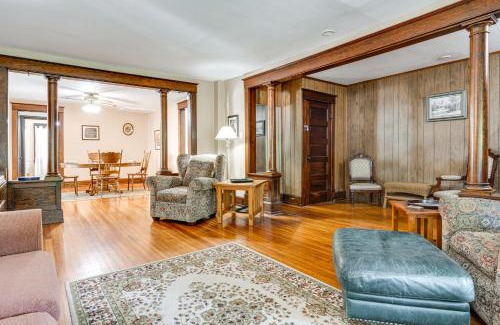 Near Eastside Apartment | 3 Mi to Dtwn Indy 20th-Century Apt with Fenced Yard