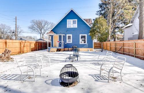 Indianapolis House | 3 Mi to Dtwn Indy Pet-Friendly Home with Backyard!