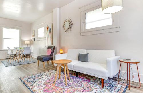 Indianapolis House | 3 Mi to Dtwn Indy Pet-Friendly Home with Backyard!