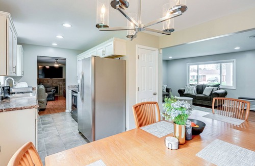 Saginaw House | 3 Mi to Dtwn Saginaw: Spacious & Updated Home!