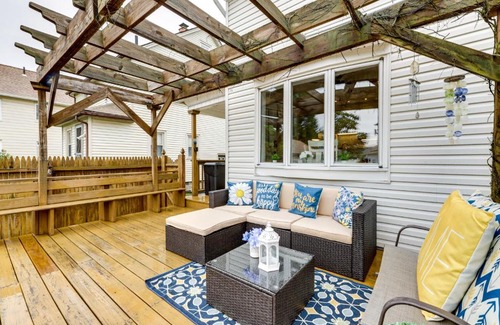 Springfield House | 3 Mi to Dtwn Springfield Home with Deck!