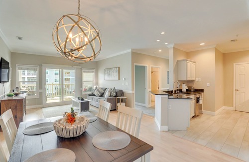 Charleston Condo | 3 Mi to Folly Beach: Condo w/Pool Access!