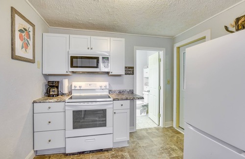 Beatrice House | 3 Mi to Golf - Beatrice Vacation Home!