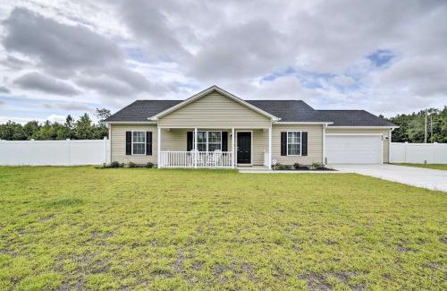 Loris House | 3 Mi to Golf Loris Home with Big Private Yard!