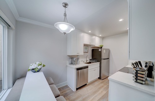 La Jolla Village Condo | 3 Mi to La Jolla Shores: Relaxing Resort Retreat!