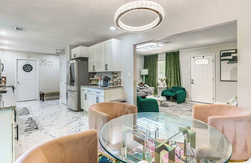 West Arlington House | 3 Mi to Lake Arlington: Pet-Friendly Home!