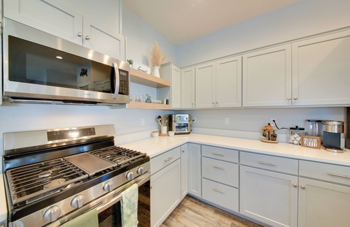 Ponderay House | 3 Mi to Lake Pend Oreille: Home w/Deck & Yard