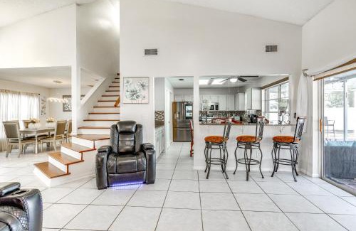 Boyette Springs House | 3 Mi to Marina Riverview Family Home with Lanai!