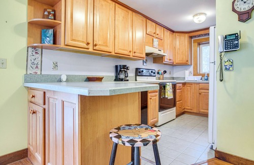 Cotuit House | 3 Mi to Mashpee Commons! Family Getaway in Cotuit