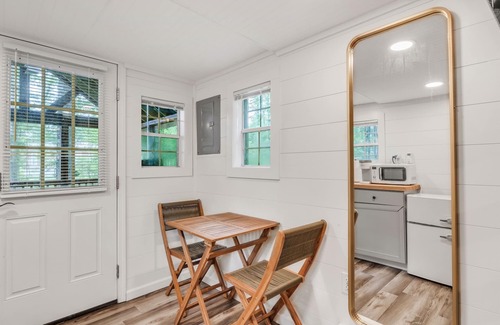 Starkville House | 3 Mi to MSU | Tiny Home w/Deck & Grill