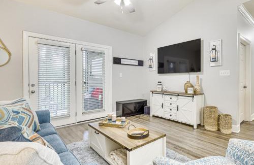 Foley Apartment | 3 Mi to OWA Modern Condo with Resort Pool!