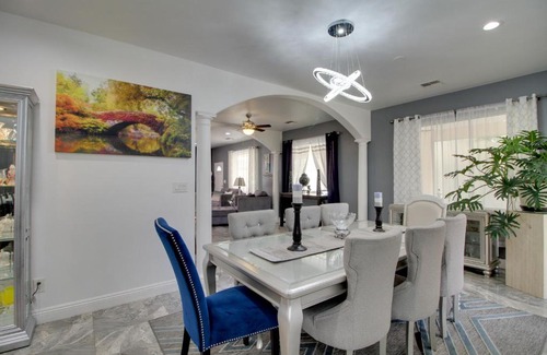 Paradise Hills Civic House | 3 Mi to Rio Grande Albuquerque Home with Balcony