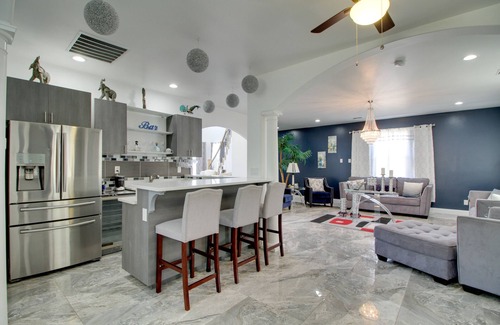 Paradise Hills Civic House | 3 Mi to Rio Grande: Albuquerque Home w/Balcony