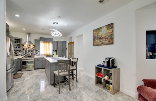 Paradise Hills Civic House | 3 Mi to Rio Grande: Albuquerque Home w/Balcony