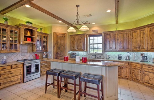 Weston House | < 3 Mi to Texas Tulips: Pilot Point Home w/Patio