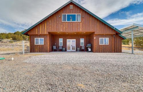 Springerville House | 3 Mi to Trails Secluded Eagar Cabin with Mtn Views!