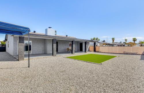 Phoenix House | 3 Mi to Desert Diamond Arena Peoria Home with Yard!