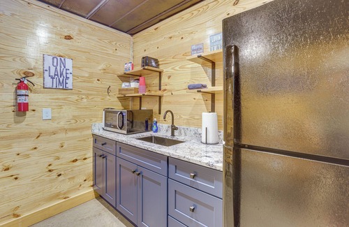 Alpine Bay Cabin | 3 Mi to Water: Logan Martin Lake Cabin Getaway