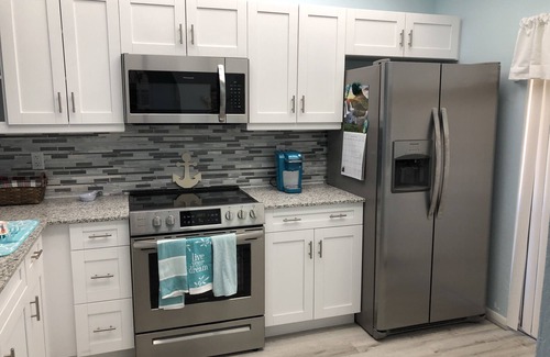 East Naples Condo | 3 Miles to Beautiful Naples Beach Shopping and Paradise