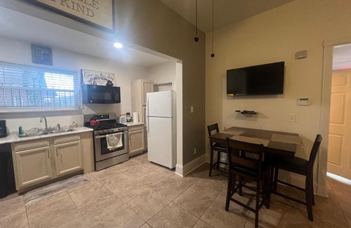 Atlanta House | 3 miles to Downtown Atlanta