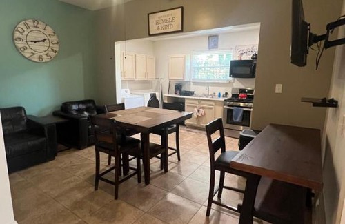 Atlanta House | 3 miles to Downtown Atlanta