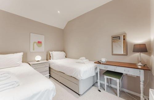 Holt House | 3 Mill Street - Norfolk Cottage Agency