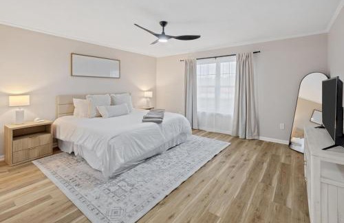 Prien House | 3 Min to Casino with Pool and Hot Tub