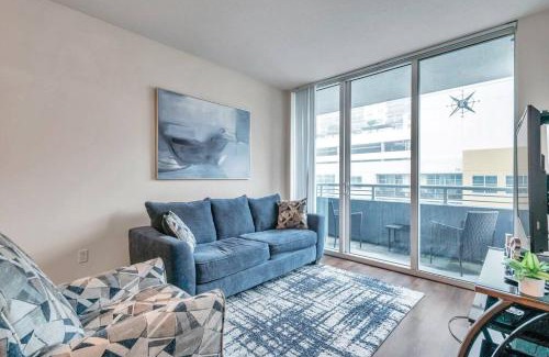 Channel District Apartment | 3 min to Dt Tampa and Amalie Arena - Cozy 1BR - Pool