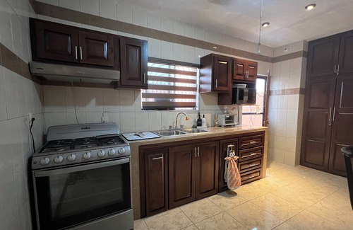 Santiago House | "3 Min to Santiago Square! 'La Casita De Santiago' – Your Charming Getaway!"