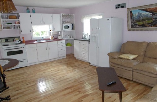 The Bluff House | 3 min Walk to Parlee Beach Shediac - Pointe du Chene sought after BLUFF area