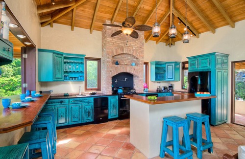 East End Villa | 3 min walk to surf. Amazing ocean views, beautiful gardens, private and peaceful