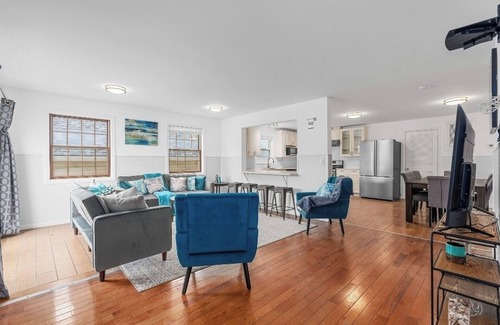 Seaside Heights House | 3 mins from the beach and broadwalk. 3BR/3BTH w/AC +6 beach badges