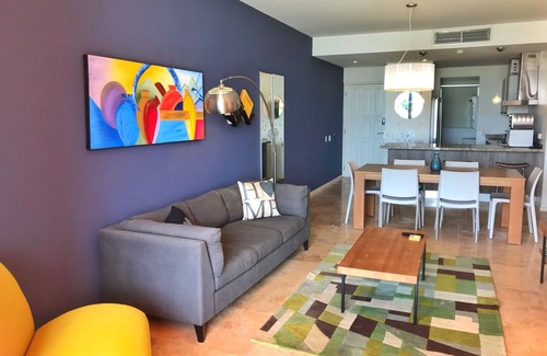 Alto Vista Apartment | 3 minutes drive away from Eagle Beach. 3 bed/2 bath apartment with balcony.