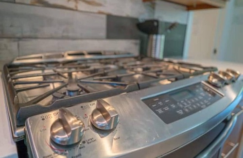 Orford Cottage | 3 minutes from Mont Orford - Large House & Hot Tub