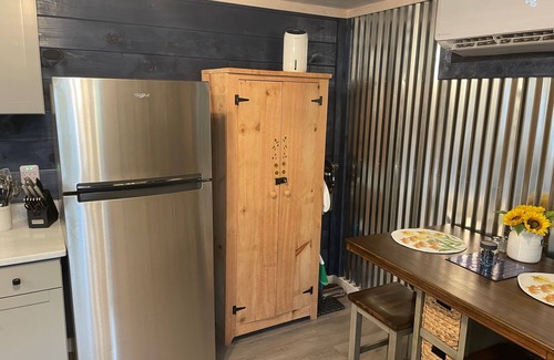 Blue Ridge House | 3 Minutes to Downtown Blue Ridge. Fully updated barn Studio.