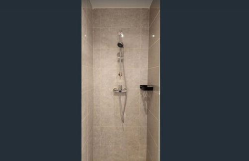 Kampung Kerinchi Apartment | 3 minutes to Kerinchi Station! Contemporary Studio near Mid Valley