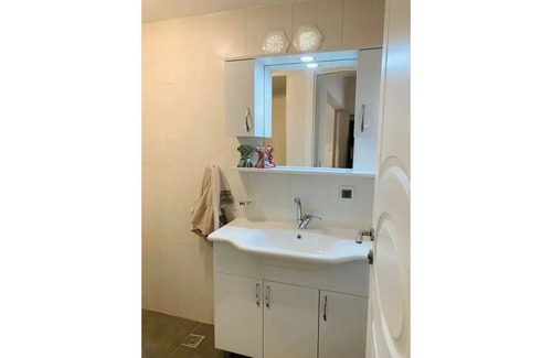 Turunc Apartment | 3 Minutes to the beach - Fully Furnished, Dedicated Work Space.