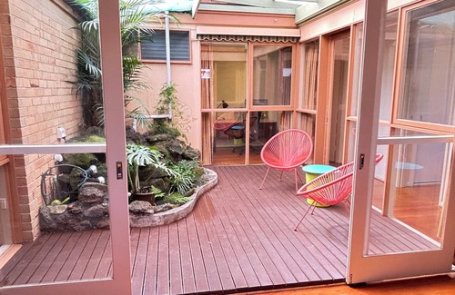 Mount Waverley House | 3 minutes walk to Train Station - Comfortable stay for 9