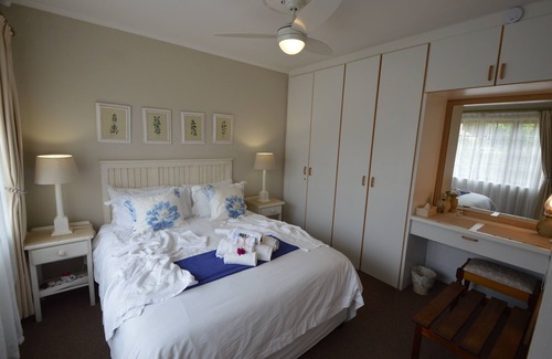 Plettenberg Bay Bed & Breakfast | 3 minutes walk to Robberg beach