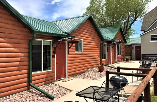 Custer Cabin | #3 Moose Cabin at Ponderosa Place